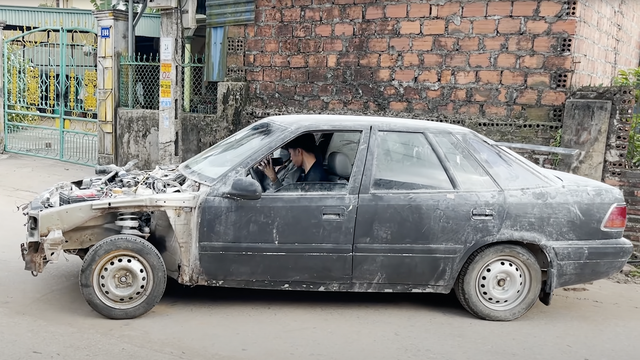  Nhóm bạn trẻ Quảng Ninh hồi sinh chiếc ô tô nát 30 năm tuổi, chế thành siêu phẩm Pagani Huayra giống xe Minh Nhựa  - Ảnh 3.