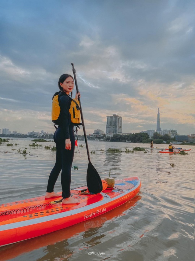  Đổi gió với 2 hoạt động giải trí cực thú vị và đáng đồng tiền trên sông Sài Gòn  - Ảnh 7.