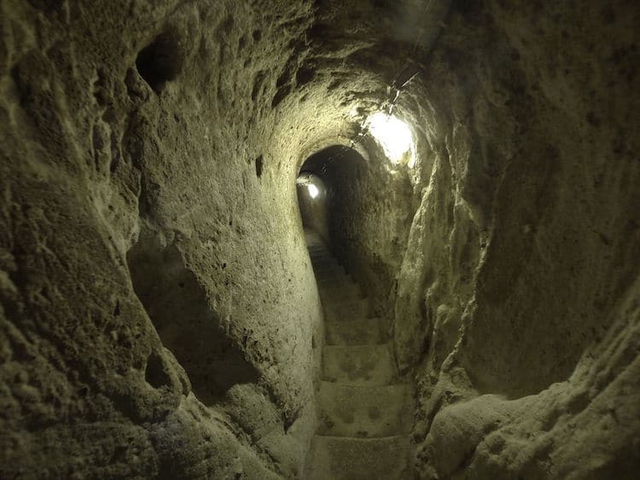 An 18-storey underground city hidden in the basements of people's houses in the land of flying carpets in Turkey: Discovered in a confusing situation, looking at the new architecture admires the wisdom of the ancients - Photo 2. An 18-storey underground city hidden in the basements of people's houses in the land of flying carpets in Turkey: Discovered in a confusing situation, looking at the new architecture admires the wisdom of the ancients - Photo 2.