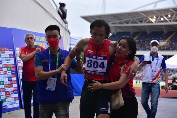   Mom, I'm sorry!, the tears of the golden boy in athletics Tran Nhat Hoang - Photo 2.