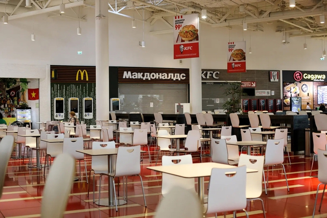 McDonalds chính thức rời khỏi thị trường Nga - Ảnh 2.