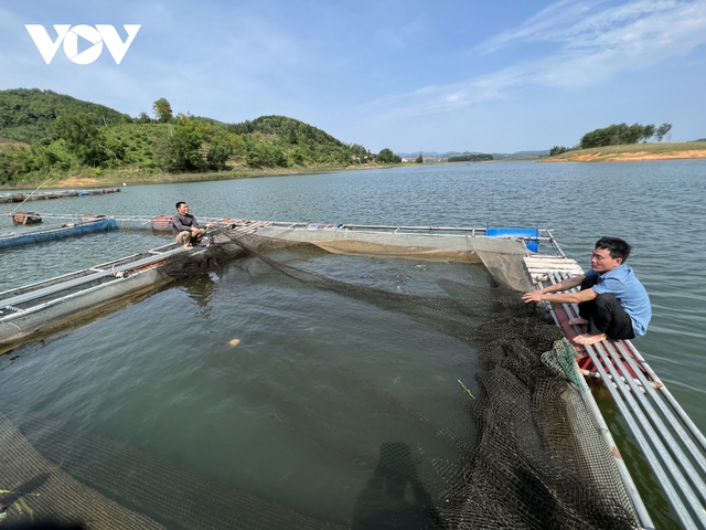 Tuyệt tác Cấm Sơn: Hạ Long trên cạn của Bắc Giang - Ảnh 4.