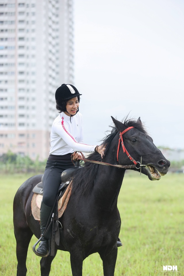 Người Hà Nội chi tiền triệu học cưỡi ngựa phong cách châu Âu - Ảnh 9.