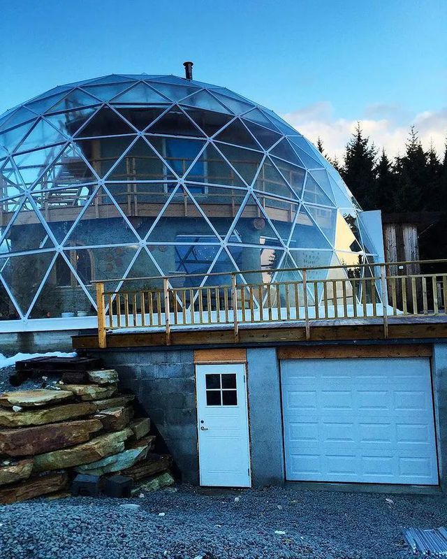 The family of 6 built a greenhouse worth more than 8 billion VND in the Arctic Circle, choosing a self-sufficient life, close to nature - Photo 2. The family of 6 built a greenhouse worth more than 8 billion VND in the Arctic Circle, choosing a self-sufficient life, close to nature - Photo 2.