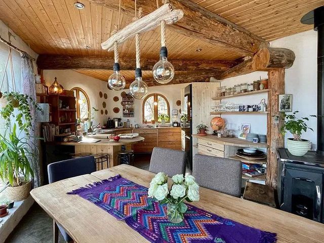 The family of 6 built a greenhouse worth more than 8 billion VND in the Arctic Circle, choosing a self-sufficient life, close to nature - Photo 13. The family of 6 built a greenhouse worth more than 8 billion VND in the Arctic Circle, choosing a self-sufficient life, close to nature - Photo 13.