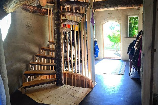 The family of 6 built a greenhouse worth more than 8 billion VND in the Arctic Circle, choosing a self-sufficient life, close to nature - Photo 10. The family of 6 built a greenhouse worth more than 8 billion VND in the Arctic Circle, choosing a self-sufficient life, close to nature - Photo 10.