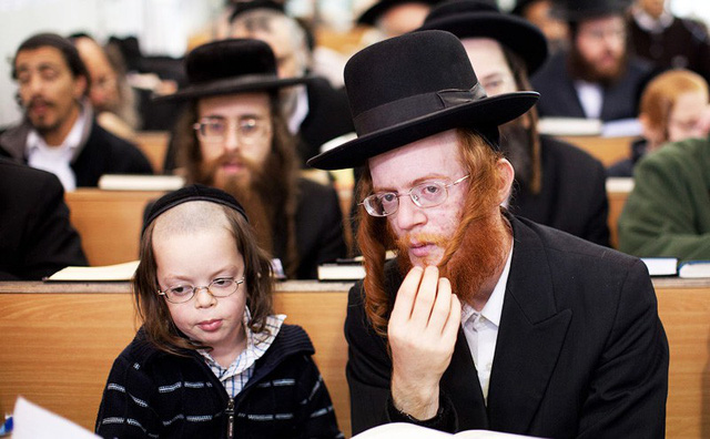  Người Do Thái thông minh vì cha mẹ không bao giờ hỏi con Hôm nay học gì ở trường, vì sao lại như vậy?  - Ảnh 1.