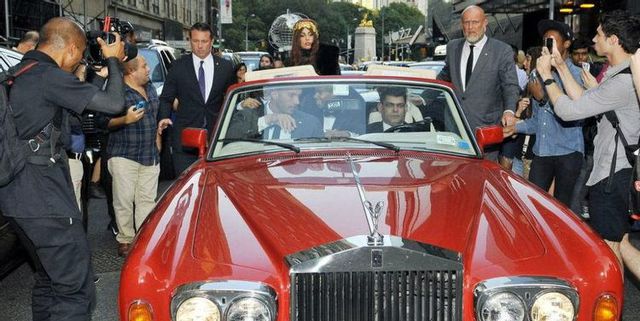  Sở thích tậu xế hộp cổ của doanh nhân Lady Gaga: Bộ sưu tập xe sang trị giá 41 tỷ đồng, gu thẩm mỹ độc đáo không kém bất cứ “đại gia” nào  - Ảnh 12.