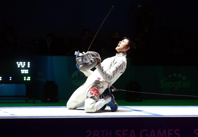   Terrible resume of the lucky flag bearer at SEA Games 31: Hot boy fencing, the number one male sword-slaying champion in Southeast Asia - Photo 4.