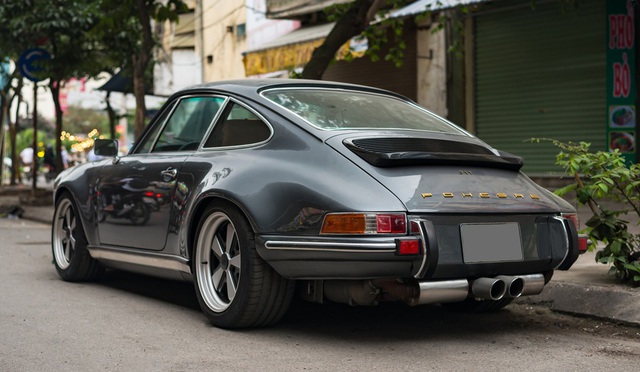 The first 964-degree nostalgic Porsche 911 in Vietnam - A strange experience for domestic players - Photo 4.