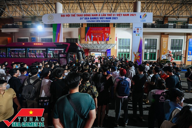 SEA Games 31 tại Việt Nam - nơi những khán đài nhiệt thành luôn đầy ắp cổ động viên - Ảnh 8.