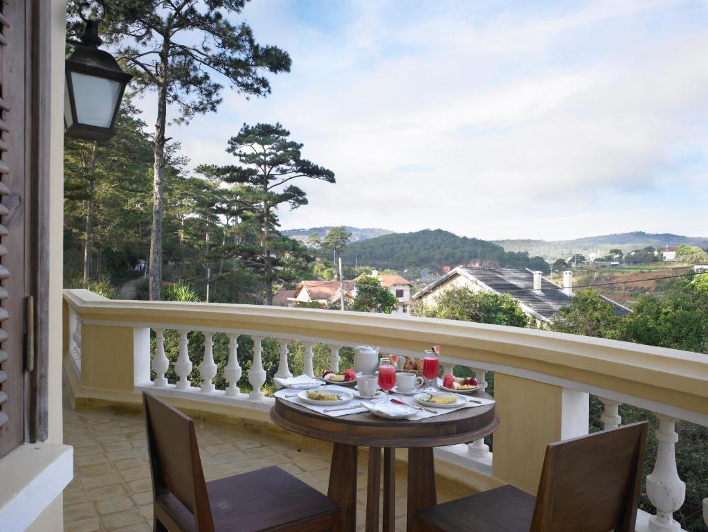 Resort 5 sao Đà Lạt được Hà Anh Tuấn và nhiều sao Việt yêu thích: Viên ngọc xanh ẩn giữa rừng thông, kiến trúc nguyên bản từ thời Pháp, giá chưa tới 4 triệu đồng/đêm - Ảnh 19. Resort 5 sao Đà Lạt được Hà Anh Tuấn và nhiều sao Việt yêu thích: Viên ngọc xanh ẩn giữa rừng thông, kiến trúc nguyên bản từ thời Pháp, giá chưa tới 4 triệu đồng/đêm - Ảnh 19.