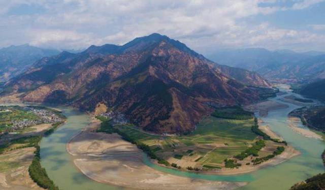 Tại sao cùng là sông nhưng Trường Giang dùng chữ giang, Hoàng Hà dùng chữ hà? Câu trả lời đầy bất ngờ không phải ai cũng biết - Ảnh 2. Tại sao cùng là sông nhưng Trường Giang dùng chữ giang, Hoàng Hà dùng chữ hà? Câu trả lời đầy bất ngờ không phải ai cũng biết - Ảnh 2.