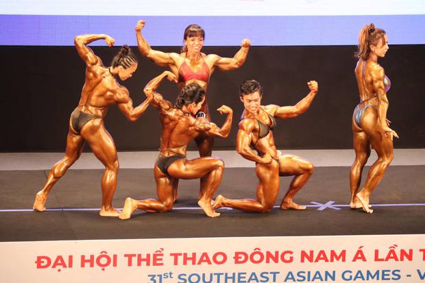  Lực sĩ Đinh Kim Loan: Cô gái quê nghèo vượt định kiến theo đuổi thể hình, 2 lần vô địch thế giới nhưng mất 16 năm mới có HCV SEA Games đầu tiên - Ảnh 6.