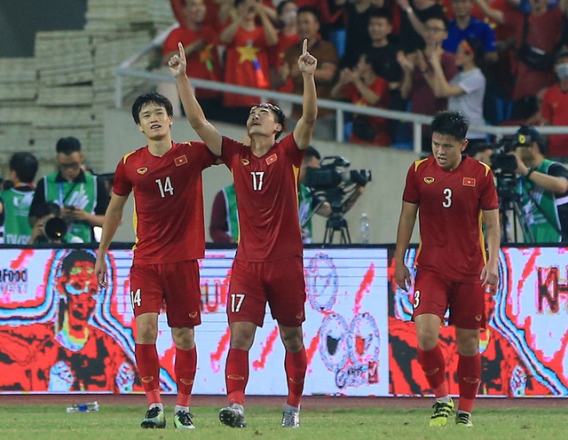 The owner of the golden goal defeated Thailand U23 Nham Manh Dung: 