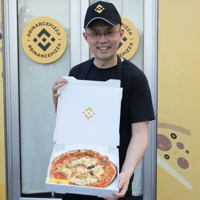 Vài ngày sau khi đăng tweet Lại nghèo, CEO Binance CZ bị bắt gặp làm shipper giao pizza: Chuyện gì đang xảy ra? - Ảnh 3.