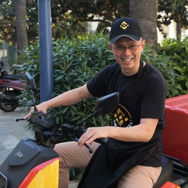 A few days after tweeting Poor Again, Binance CEO CZ was caught as a pizza delivery driver: What's going on?  - Photo 5.