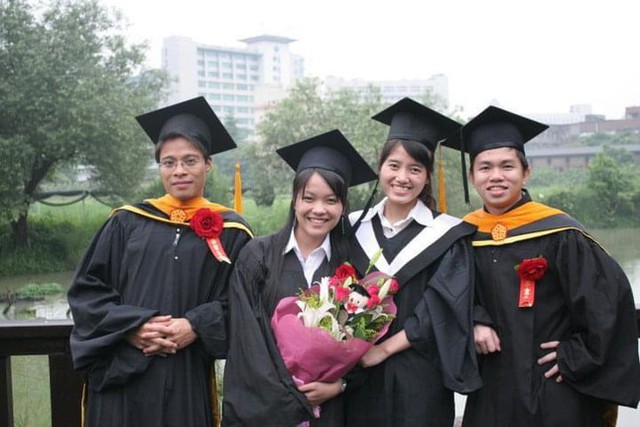   Youngest Associate Professor of Ho Chi Minh City University of Technology: 37 years old, 2 copyrights, more than 50 scientific articles - Photo 2.