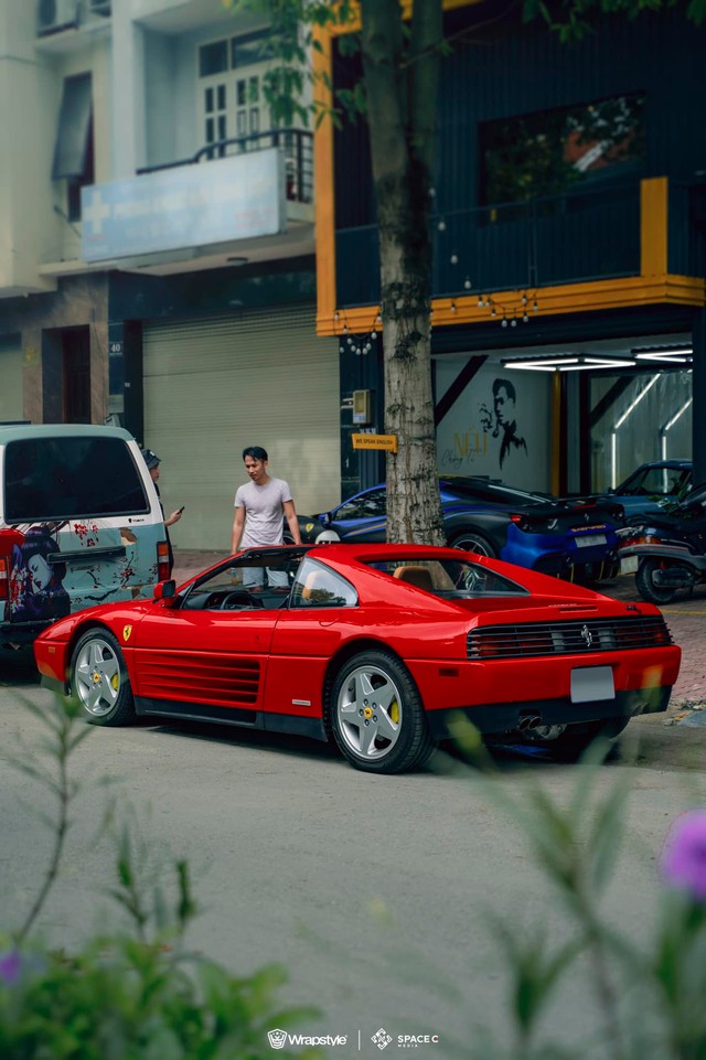 Ferrari 348 TS đầu tiên Việt Nam - Của hiếm khoảng 30 năm tuổi của người chơi đam mê sưu tầm - Ảnh 2.