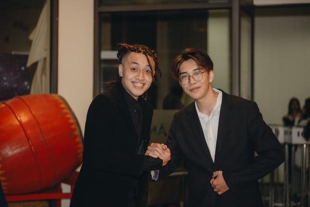  Prom cuối cấp trường người ta: Ai nấy đều lên đồ như hoàng tử công chúa, ái nữ nhà NSƯT Chiều Xuân lột xác táo bạo - Ảnh 9.