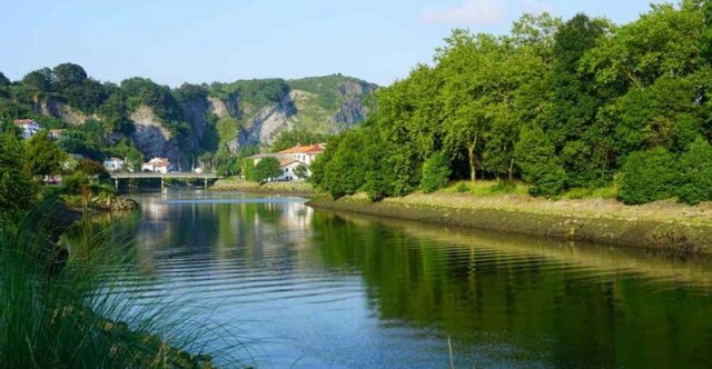 Strange island, change nationality every 6 months: Everyone wants to naturalize to enjoy many favors, but so far no tourists have set foot - Photo 2. Strange island, change nationality every 6 months: Everyone wants to naturalize to enjoy many favors, but so far no tourists have set foot - Photo 2.