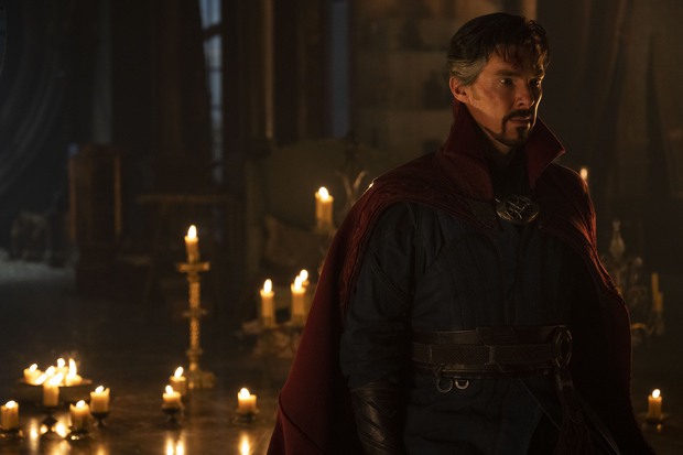 Bom tấn Doctor Strange 2 thu về gần 20 tỷ sau 1 ngày công chiếu, xô đổ mọi kỷ lục tại phòng vé Việt Nam - Ảnh 4. Bom tấn Doctor Strange 2 thu về gần 20 tỷ sau 1 ngày công chiếu, xô đổ mọi kỷ lục tại phòng vé Việt Nam - Ảnh 4.