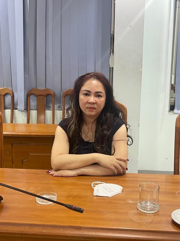 Binh Duong Provincial Police officially announced the prosecution of Ms. Nguyen Phuong Hang: Will join the case with the Ho Chi Minh City Police - Photo 1.