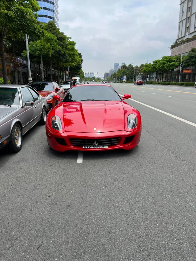  Ferrari 599 GTB cũ của ông Đặng Lê Nguyên Vũ được rao bán lại với giá hơn 9 tỷ đồng  - Ảnh 1.