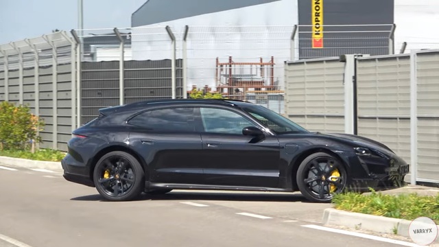 Porsche Taycan running on the campus of Lamborghini headquarters reveals the secret of a new supercar - Photo 2.