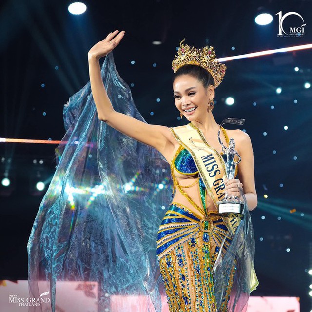 Clip Thùy Tiên song ca cùng Hoa hậu Hòa bình Thái Lan gây ‘bão’ mạng - Ảnh 4.