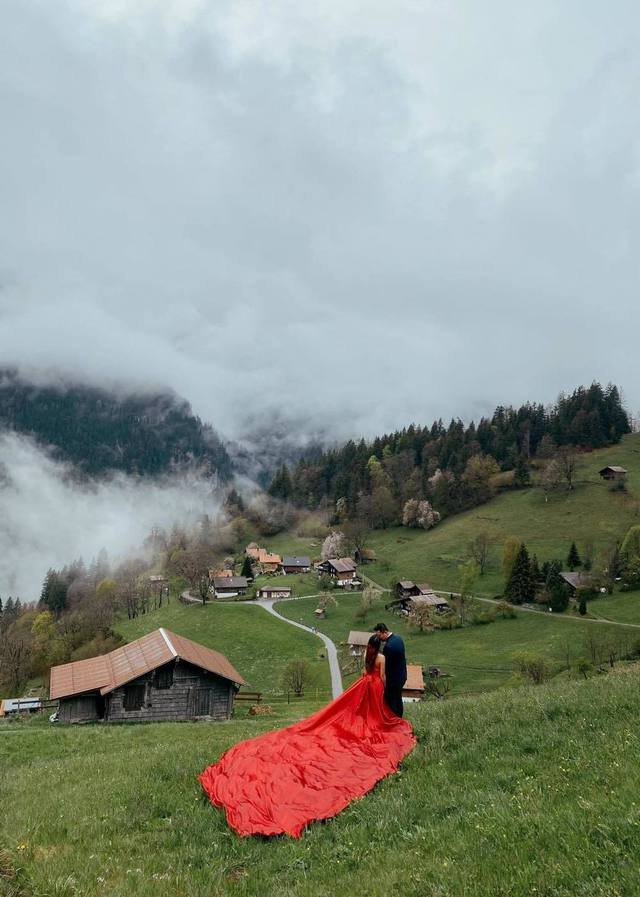 Bộ ảnh du lịch Thụy Sĩ đẹp như tranh vẽ của cặp đôi 9X khiến dân 'ghiền' du  lịch mê tít
