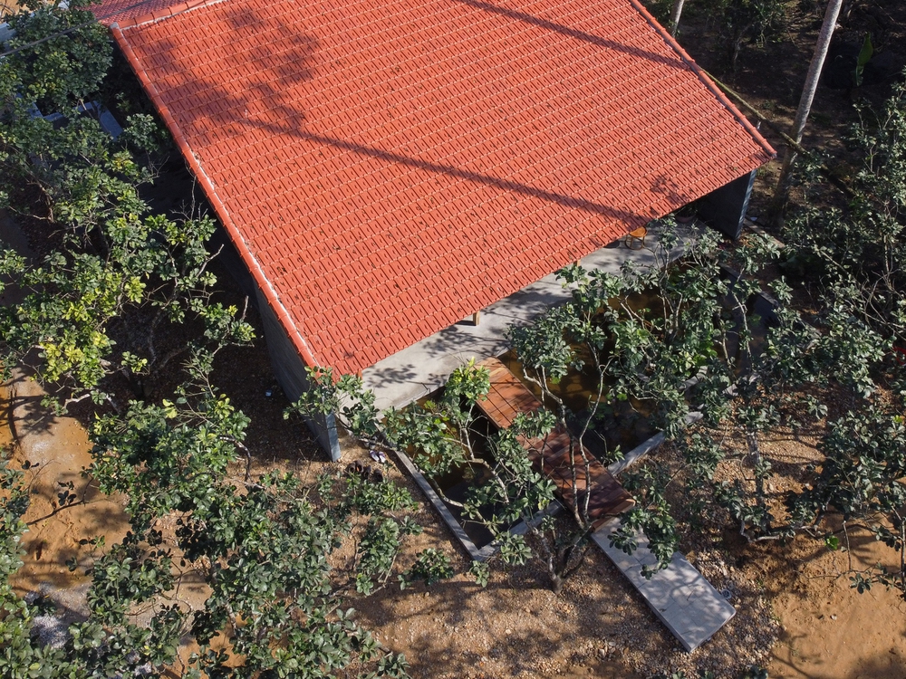 Khám phá ngôi nhà gỗ thơm nức mùi hoa bưởi của cặp vợ chồng người Huế - Ảnh 13.