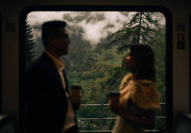  Bộ ảnh du lịch Thụy Sĩ đẹp như tranh vẽ của cặp đôi 9X khiến dân ‘ghiền’ du lịch mê tít  - Ảnh 9.