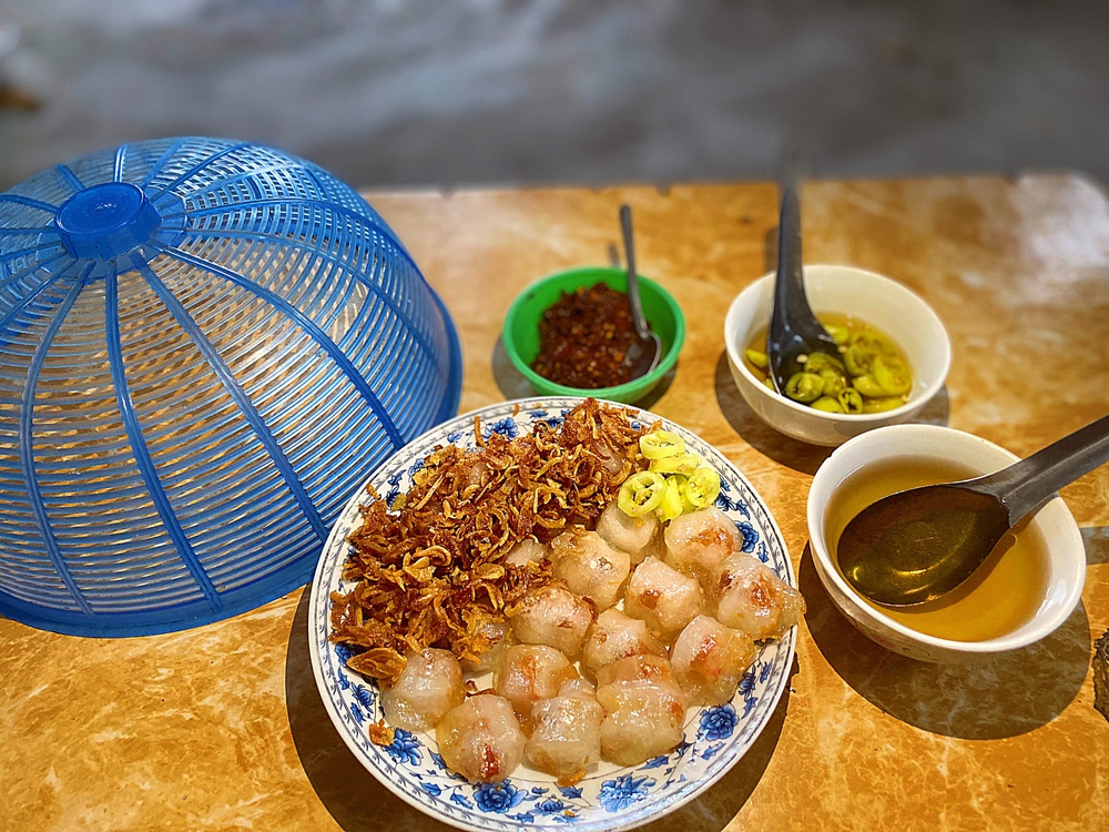 Quán bánh lọc trần có cách chế biến đặc biệt, hơn 50 năm thơm ngon nức ...