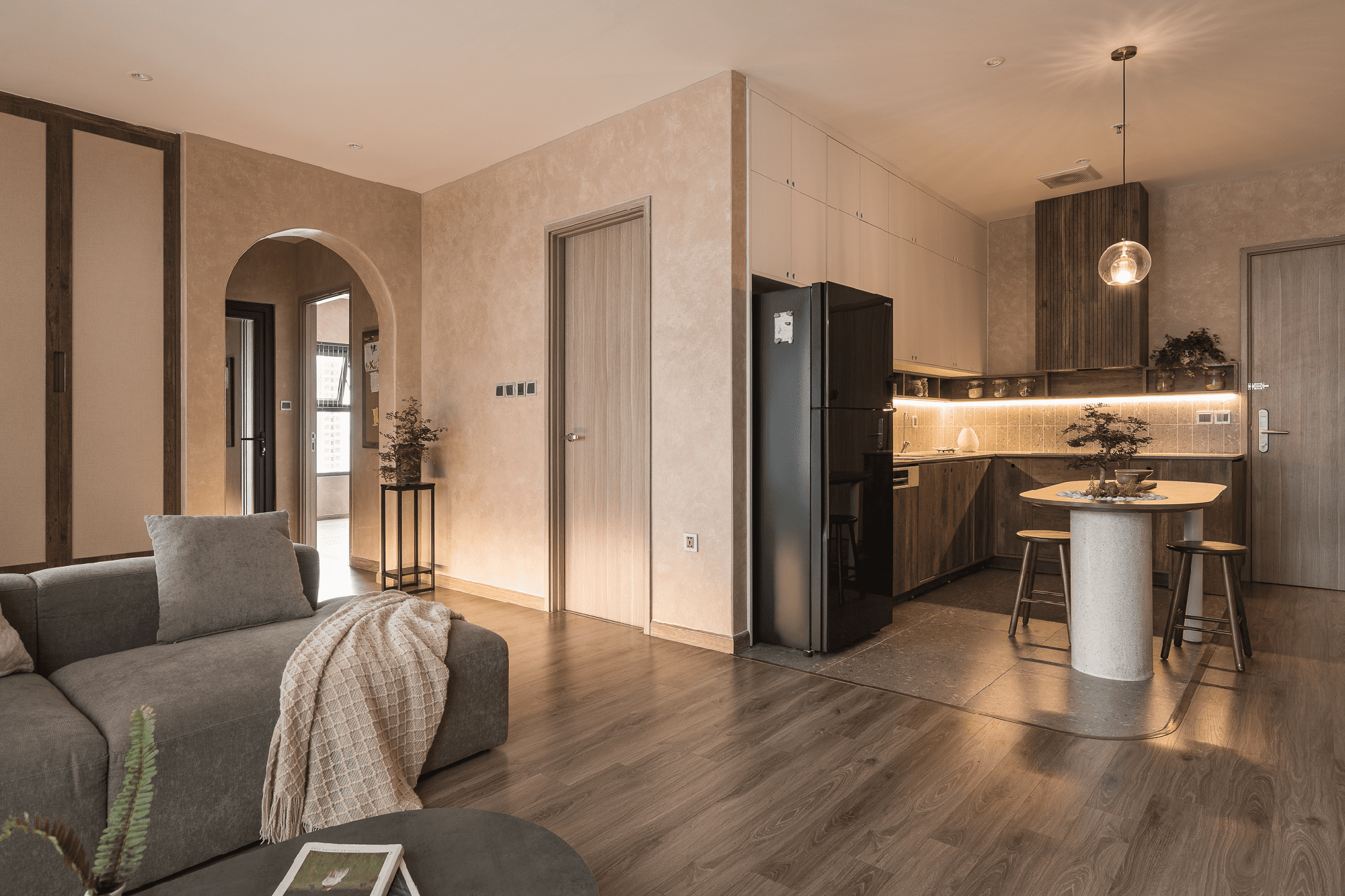 Bất ngờ với 4 cách thiết kế được ứng dụng hợp lý cho căn hộ 85m² của vợ chồng trẻ Hà Nội - Ảnh 17.