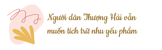 Thượng Hải hậu phong tỏa: Người dân vung tiền thỏa thích, đổ xô mua hàng xa xỉ và uống 4 ly trà sữa để phục thù - Ảnh 3.