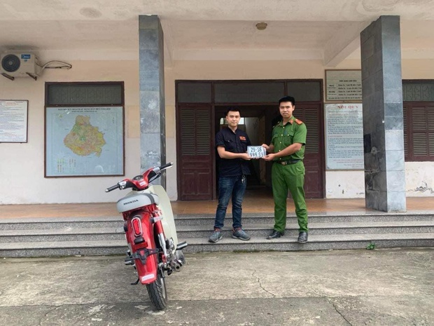 Hanoi: Pressing the number plate of the motorbike in the fifth quarter of 999.99, the young man who was paid more than 1 billion still did not sell - Photo 1.