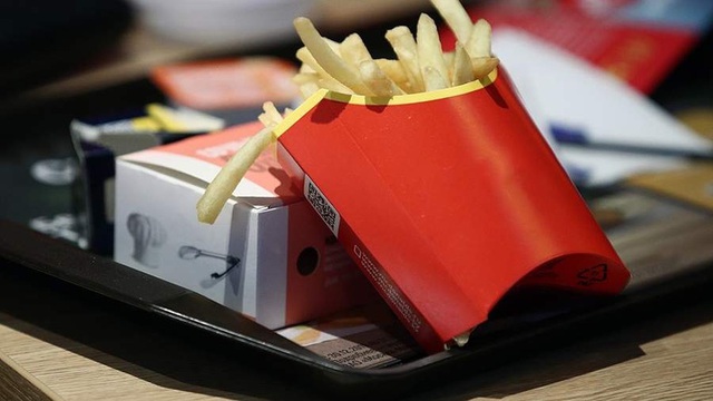 About 200 McDonald's restaurants will open in Russia with new names - Photo 1.