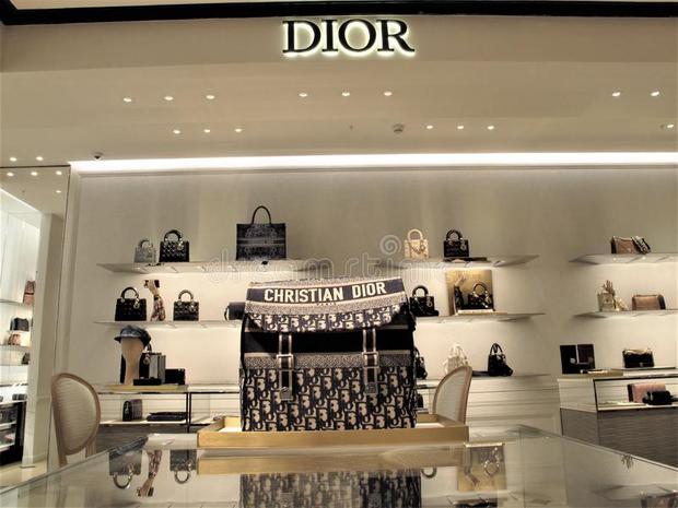 Dior kiện Valentino vì tụ tậpcản trở kinh doanh, đòi bồi thường hơn 2 tỷ đồng! - Ảnh 7.