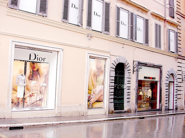 Dior kiện Valentino vì tụ tậpcản trở kinh doanh, đòi bồi thường hơn 2 tỷ đồng! - Ảnh 8.