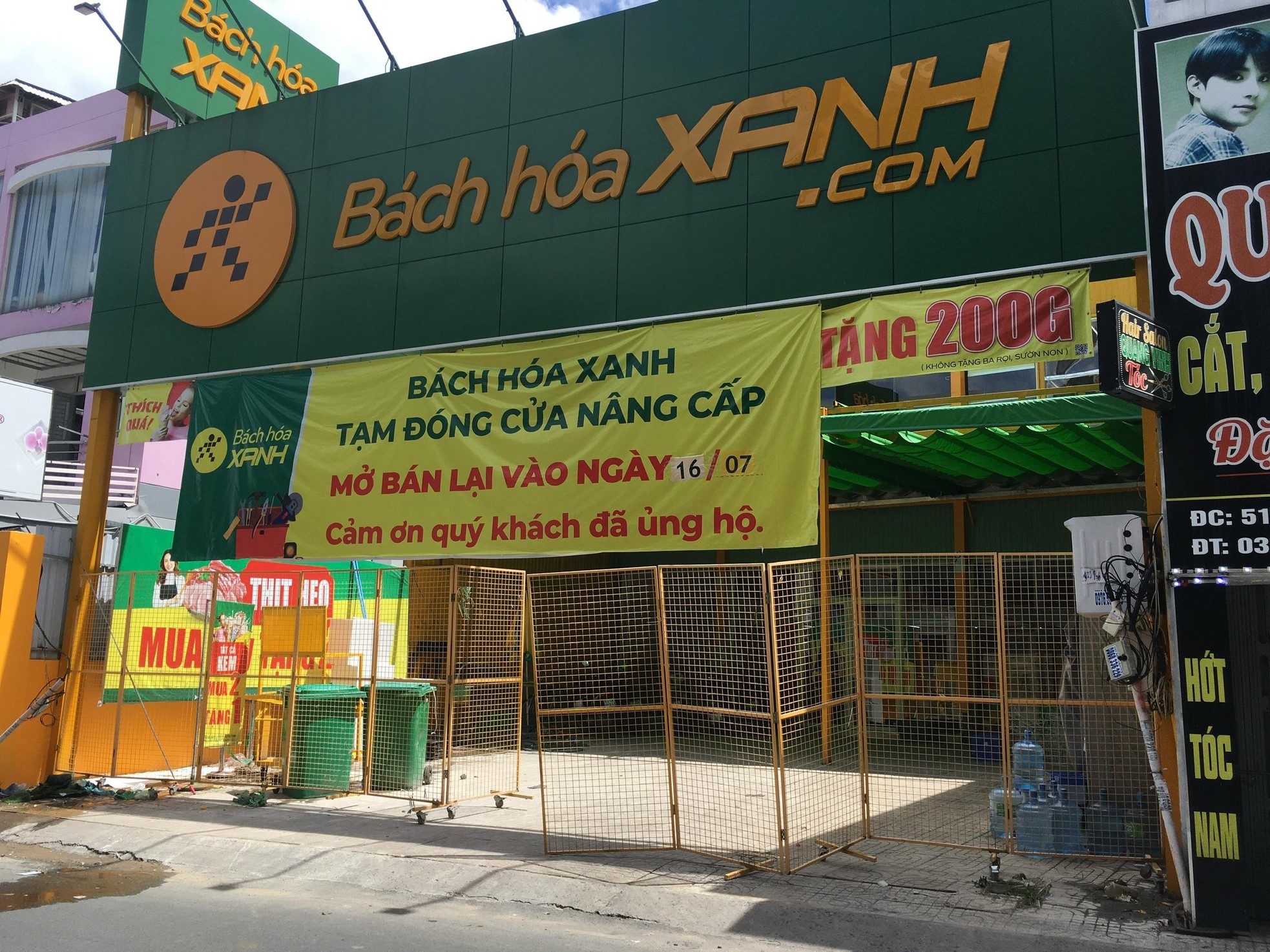 Vì sao hàng trăm cửa hàng Bách hóa Xanh đóng cửa? - Ảnh 2. Vì sao hàng trăm cửa hàng Bách hóa Xanh đóng cửa? - Ảnh 2.