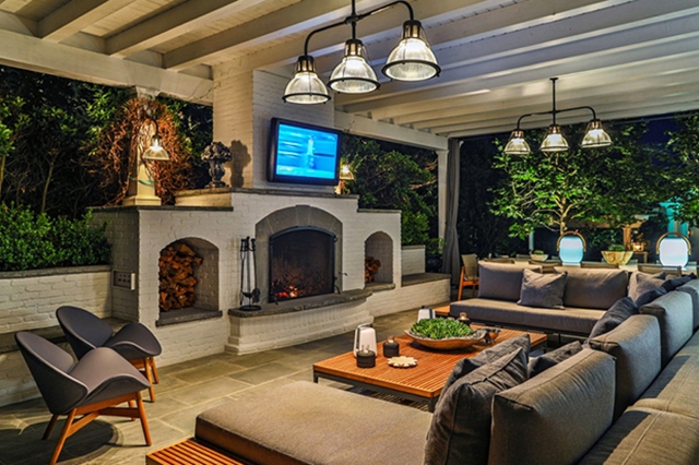 Bên trong dinh thự tuyệt đẹp giá 52 triệu USD của Adam Levine - Ảnh 15.