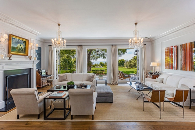 Bên trong dinh thự tuyệt đẹp giá 52 triệu USD của Adam Levine - Ảnh 2.