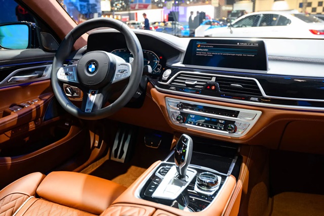  BMW thu tiền dùng ghế sưởi hay chiêu móc túi khách hàng từ tính năng trả phí của hãng xe cao cấp  - Ảnh 1.