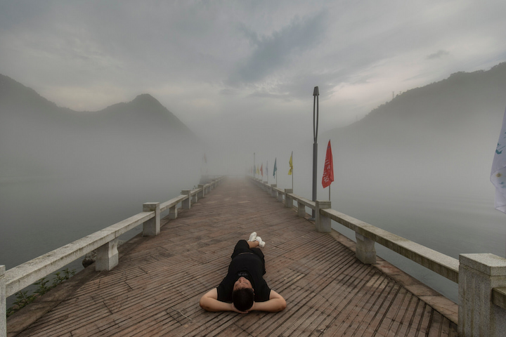 Bị kỳ thị từng mắc Covid-19, người phụ nữ không thể xin được việc làm, phải sống trong nhà vệ sinh công cộng qua ngày - Ảnh 2. Bị kỳ thị từng mắc Covid-19, người phụ nữ không thể xin được việc làm, phải sống trong nhà vệ sinh công cộng qua ngày - Ảnh 2.