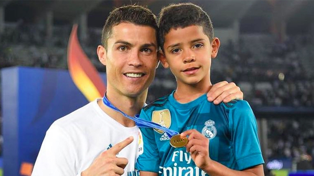  Phương pháp dạy con của cầu thủ Ronaldo: Cha mẹ làm được 5 điều này, trẻ lớn lên sẽ không thua kém “con nhà người ta”.  - Ảnh 3.