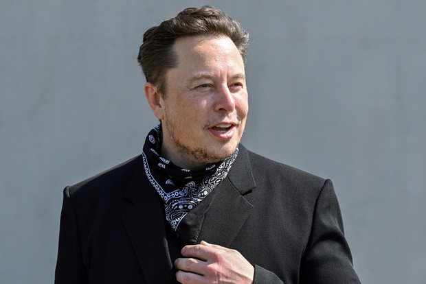Quản gia bí ẩn đứng sau Elon Musk: Người quản lý phần lớn tiền của tỷ phú Tesla, lặng lẽ đứng sau ánh hào quang - Ảnh 3.