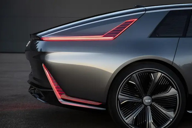 Cận cảnh mẫu xe điện siêu sang của Cadillac, giá đồn đoán tới 300.000 USD - Ảnh 4.