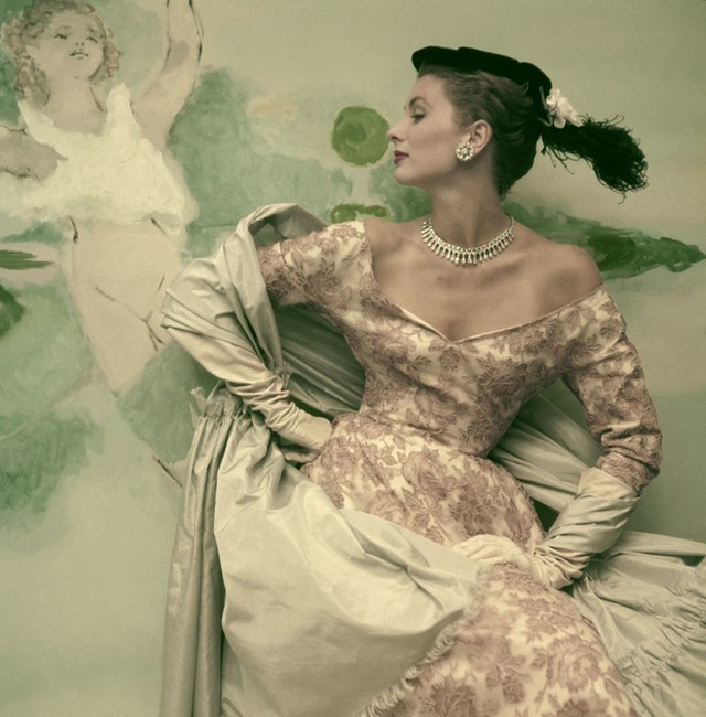 Trước khi mang dáng hình dị biệt, Balenciaga từng là kiệt tác khiến phái nữ phải nghiêng mình kính cẩn - Ảnh 9.