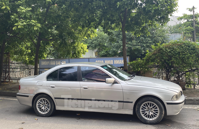  BMW 525i đời cổ biển tứ quý 5 tại Hà Nội  - Ảnh 3.